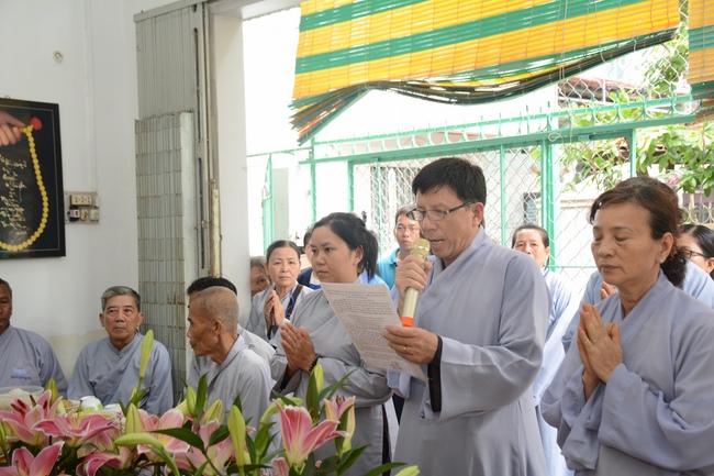 The  praying ceremony for rebirth and releasing creatures in Can Tho.