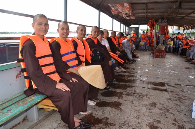 The  praying ceremony for rebirth and releasing creatures in Can Tho.