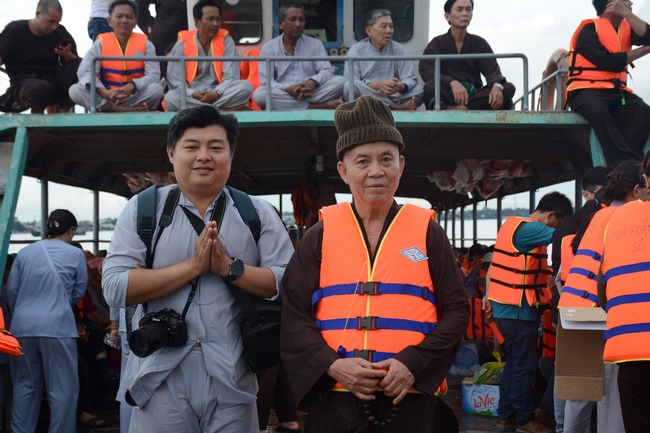 The  praying ceremony for rebirth and releasing creatures in Can Tho.