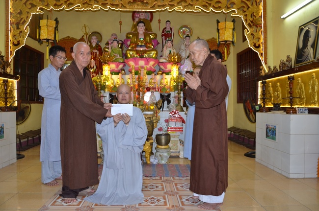 Supporting to cancer treatment for a Nun at  Phuoc Buu Pagoda