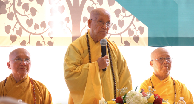 Lễ đặt đá xây dựng chùa Hoằng Pháp tại Hoa Kỳ