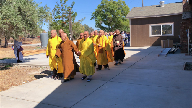 Lễ đặt đá xây dựng chùa Hoằng Pháp tại Hoa Kỳ