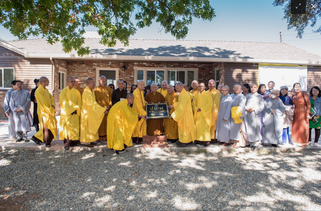 Lễ đặt đá xây dựng chùa Hoằng Pháp tại Hoa Kỳ