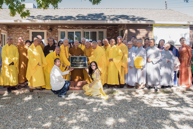 Lễ đặt đá xây dựng chùa Hoằng Pháp tại Hoa Kỳ