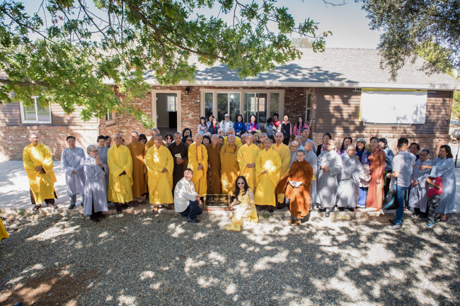 Lễ đặt đá xây dựng chùa Hoằng Pháp tại Hoa Kỳ