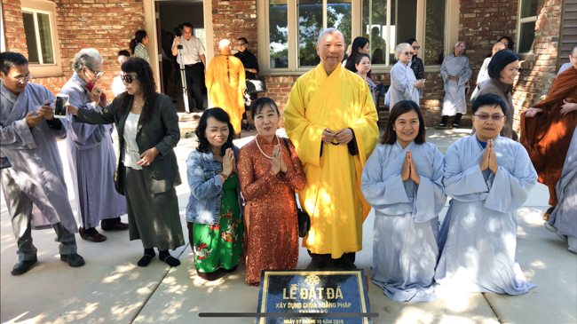 Lễ đặt đá xây dựng chùa Hoằng Pháp tại Hoa Kỳ