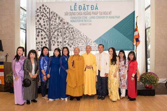 Lễ đặt đá xây dựng chùa Hoằng Pháp tại Hoa Kỳ