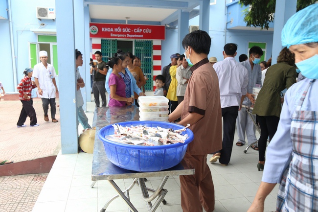 Phóng sanh và phát cơm chay tại Thanh Hóa
