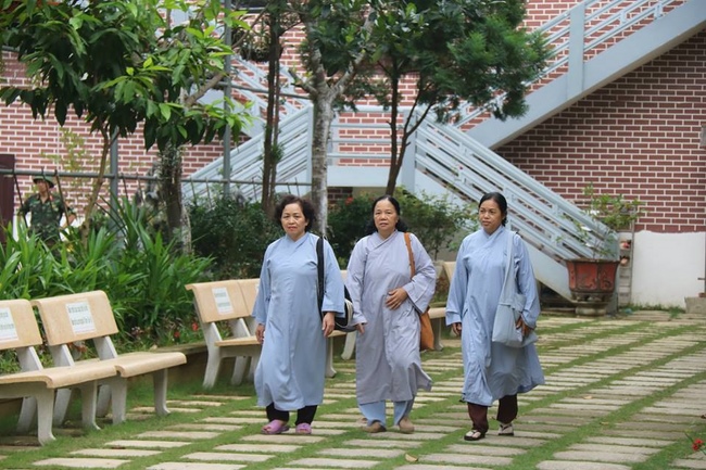 Forty-four Buddhists Joined in Prarajyà at Ten-day Course at Hoa Phuc Pagoda.