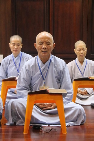 Forty-four Buddhists Joined in Prarajyà at Ten-day Course at Hoa Phuc Pagoda.