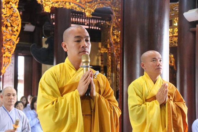 Forty-four Buddhists Joined in Prarajyà at Ten-day Course at Hoa Phuc Pagoda.