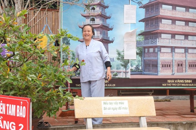 Forty-four Buddhists Joined in Prarajyà at Ten-day Course at Hoa Phuc Pagoda.