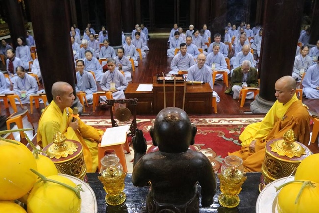 Forty-four Buddhists Joined in Prarajyà at Ten-day Course at Hoa Phuc Pagoda.