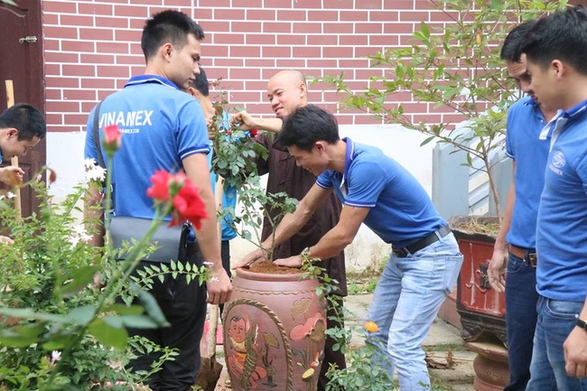 Forty-four Buddhists Joined in Prarajyà at Ten-day Course at Hoa Phuc Pagoda.