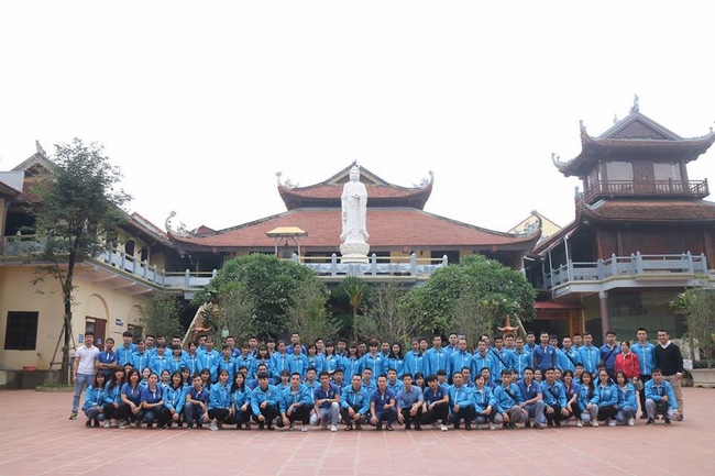 Forty-four Buddhists Joined in Prarajyà at Ten-day Course at Hoa Phuc Pagoda.