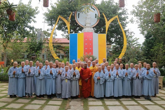 Forty-four Buddhists Joined in Prarajyà at Ten-day Course at Hoa Phuc Pagoda.