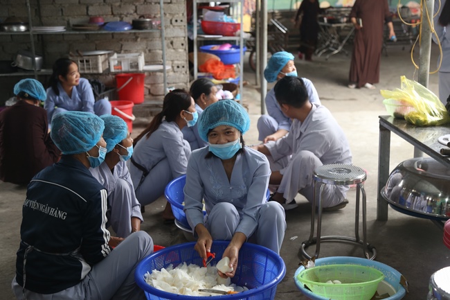 Re-learning majesty of the Buddha's disciple