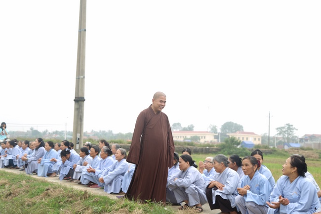Re-learning majesty of the Buddha's disciple
