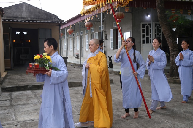 Re-learning majesty of the Buddha's disciple