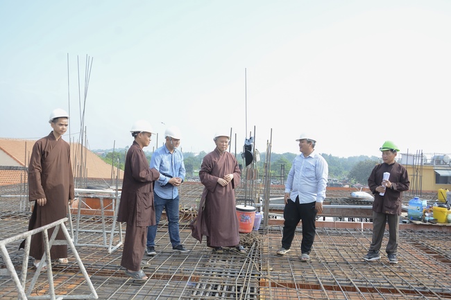 Concrete Pouring the 4th  Floor of the Multifunctional Building