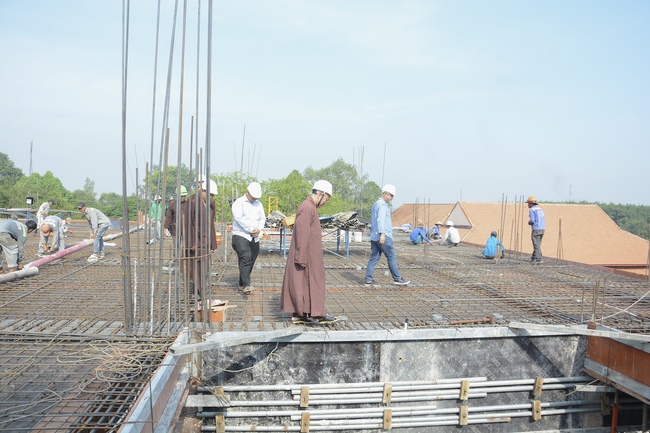 Concrete Pouring the 4th  Floor of the Multifunctional Building