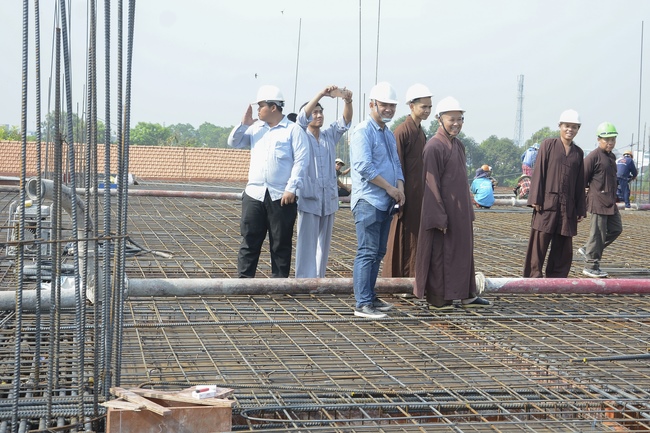 Concrete Pouring the 4th  Floor of the Multifunctional Building