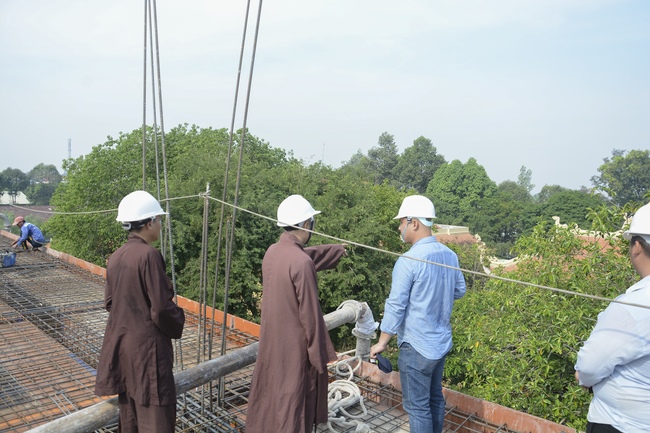 Concrete Pouring the 4th  Floor of the Multifunctional Building