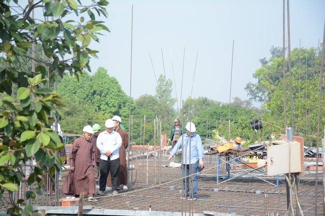 Concrete Pouring the 4th  Floor of the Multifunctional Building