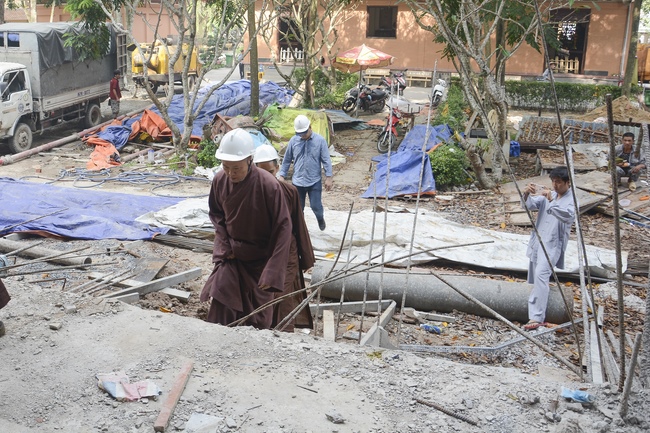 Concrete Pouring the 4th  Floor of the Multifunctional Building