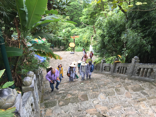 Tham quan danh lam thắng cảnh tại Quảng Ninh (phần 2)