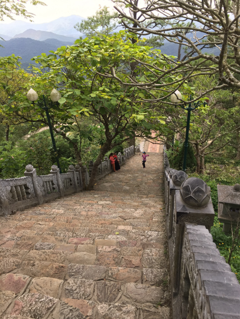 Tham quan danh lam thắng cảnh tại Quảng Ninh (phần 2)