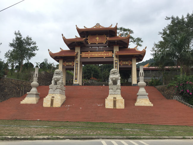 Tham quan danh lam thắng cảnh tại Quảng Ninh (phần 2)