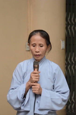 Chư Tăng và Phật tử ôn lại cuộc đời và đạo nghiệp Tổ khai sáng chùa Hoằng Pháp