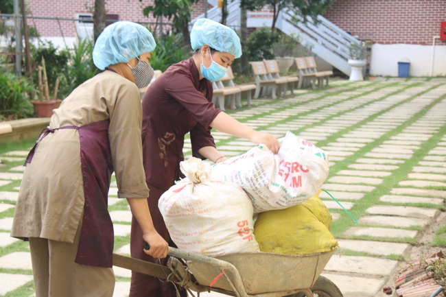 Hoa Phuc Pagoda – Ha Noi: The 30th death ceremony of  Most Venerable Ngo Chan Tu.