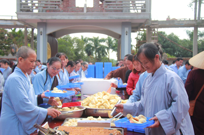 Hoa Phuc Pagoda – Ha Noi: The 30th death ceremony of  Most Venerable Ngo Chan Tu.