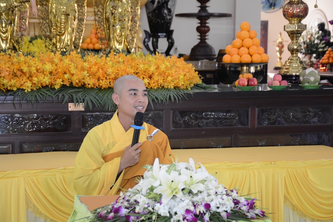 Giảng pháp ngày rằm tháng 10