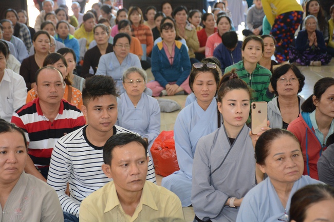 Giảng pháp ngày rằm tháng 10