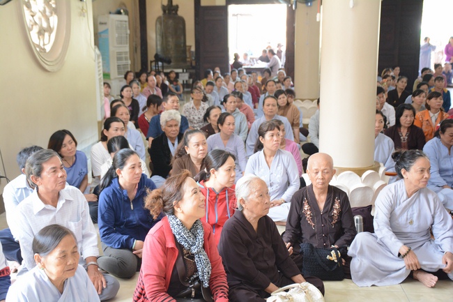 Giảng pháp ngày rằm tháng 10