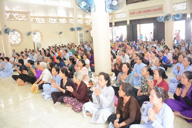 Giảng pháp ngày rằm tháng 10