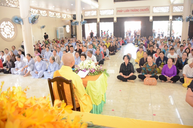 Giảng pháp ngày rằm tháng 10