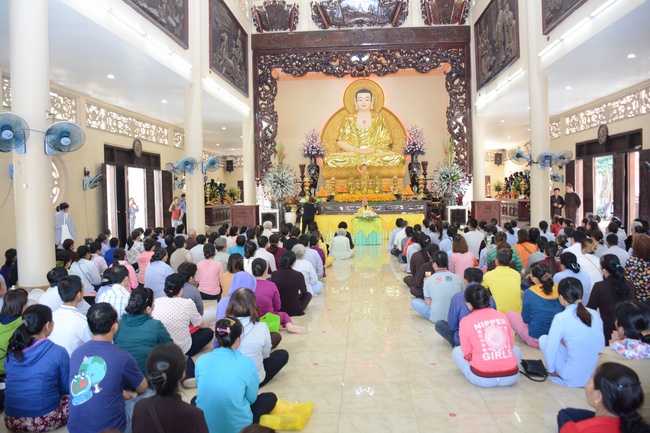 Giảng pháp ngày rằm tháng 10