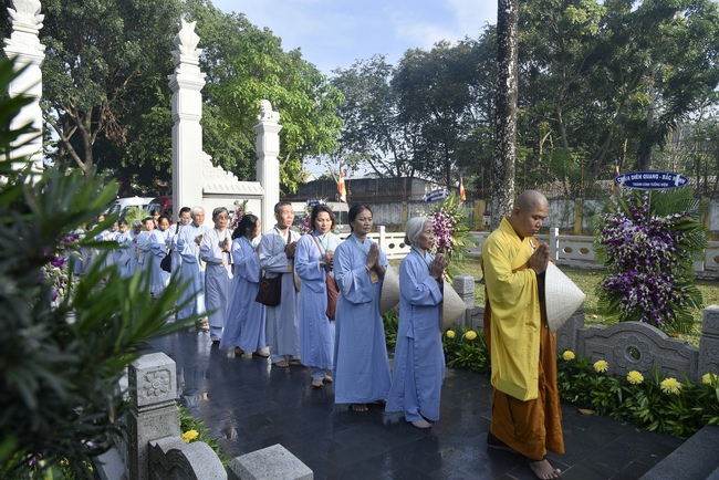 Grand Master’ Anniversary of Death – Hoang Phap’s Founder