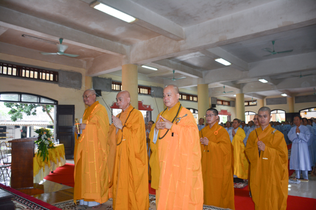 The Founder 's death anniversary at Tây Khánh Pagoda in Thái Bình Province
