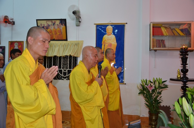 Commencement ceremony in Binh Duong and praying for safety in Can Tho.