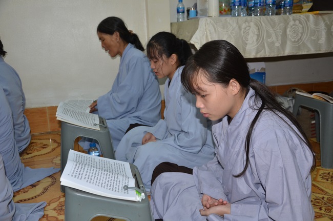 Commencement ceremony in Binh Duong and praying for safety in Can Tho.