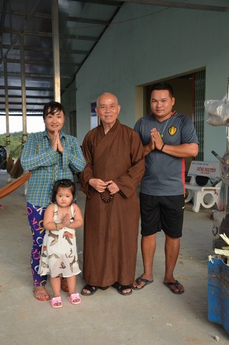 Commencement ceremony in Binh Duong and praying for safety in Can Tho.