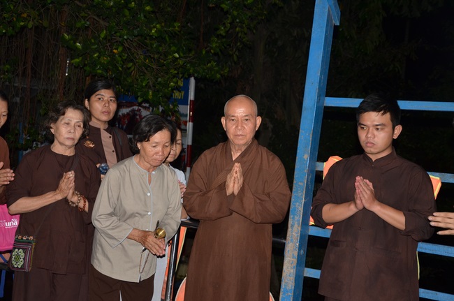 Commencement ceremony in Binh Duong and praying for safety in Can Tho.