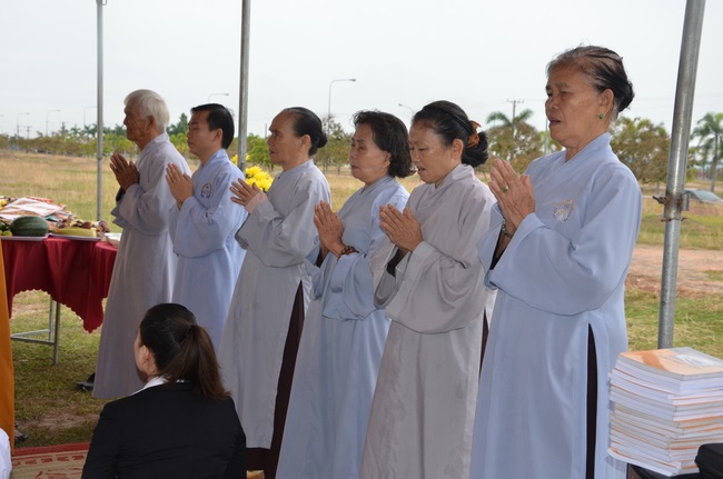 Commencement ceremony in Binh Duong and praying for safety in Can Tho.