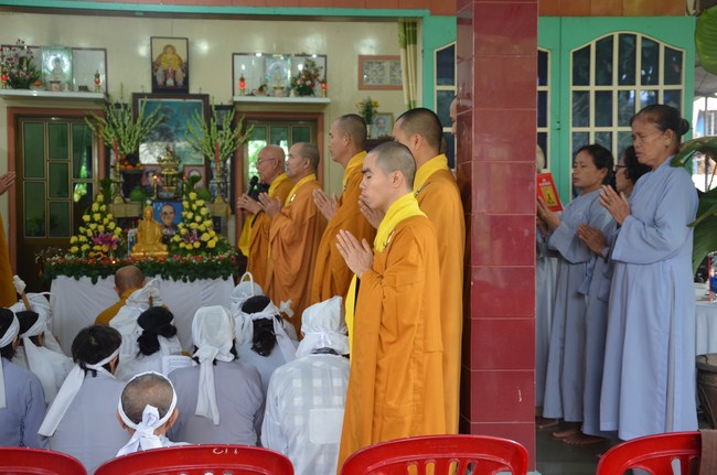 The ceremony praying for rebirth in Long An Province and Hoc Mon District