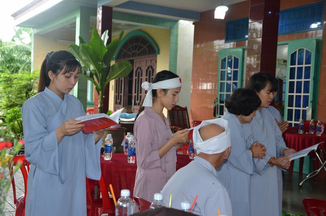 The ceremony praying for rebirth in Long An Province and Hoc Mon District